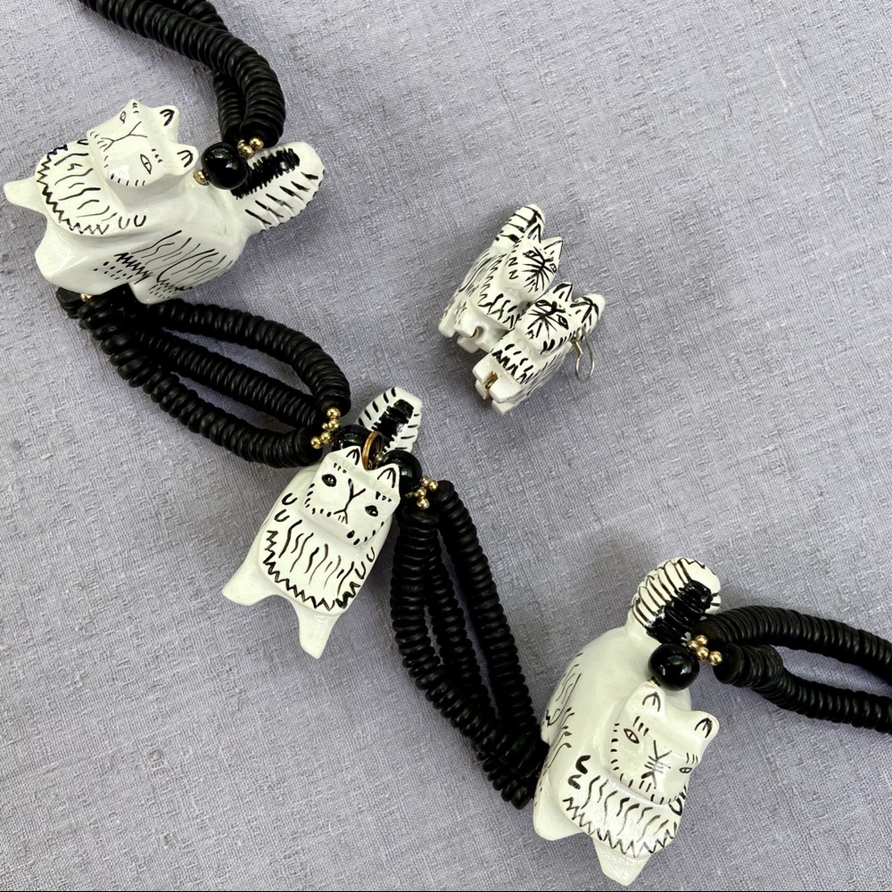Vintage Beaded Cat Necklace & Earrings Wood Set - Picture 3 of 16